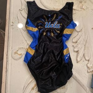 NWOT UCLA Foxy’s Leo AXS